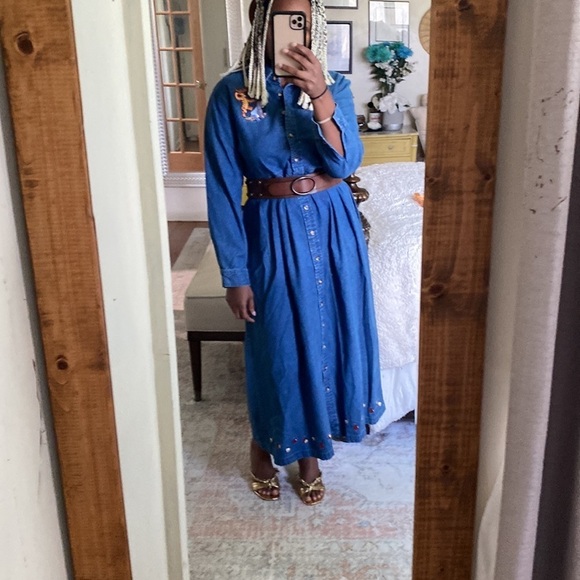 Disney - Picture 1 of 7